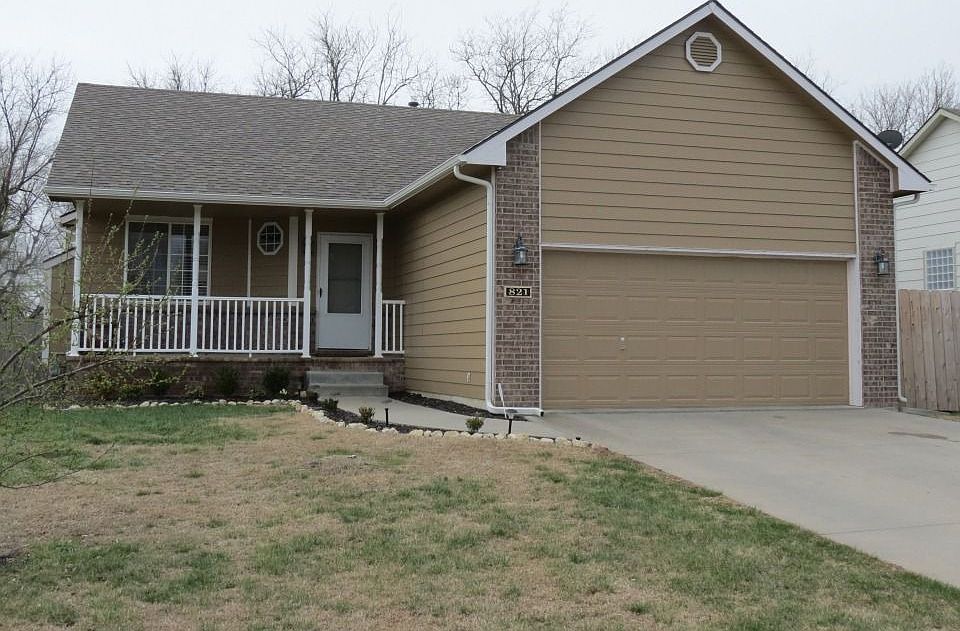 Great curb appeal and fresh exterior paint