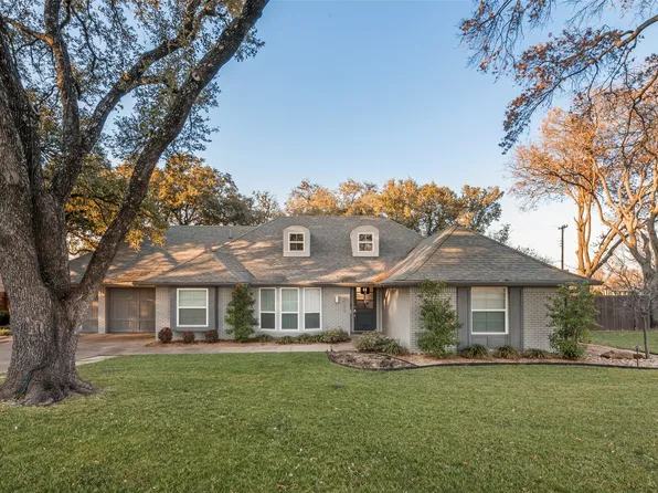 6500 Dakar Rd W, Fort Worth, TX 76116