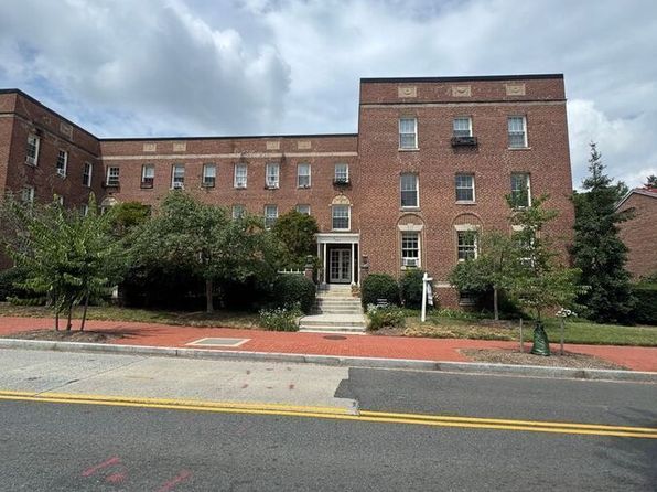 2527 Q St NW APT 110