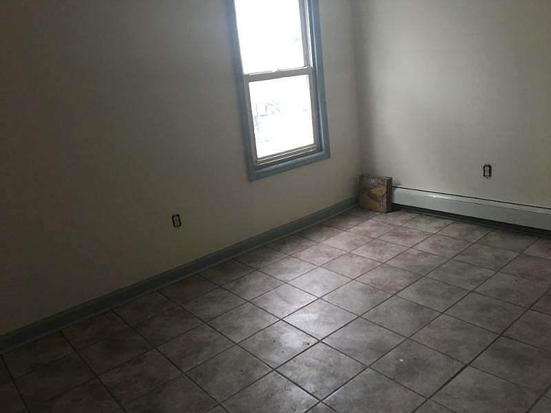 2nd image of 40 South St