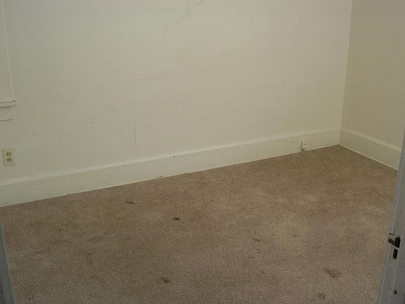 4th image of 559 Cambridge Ave