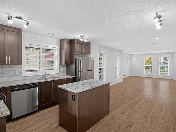 5th image of 53 NW Cranford Way SE