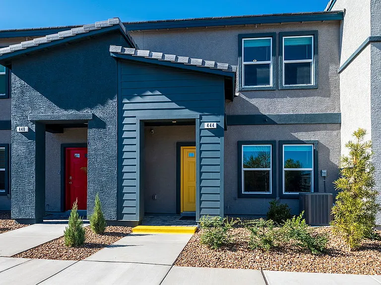 444 Moonlight Cove Dr — Photo 3