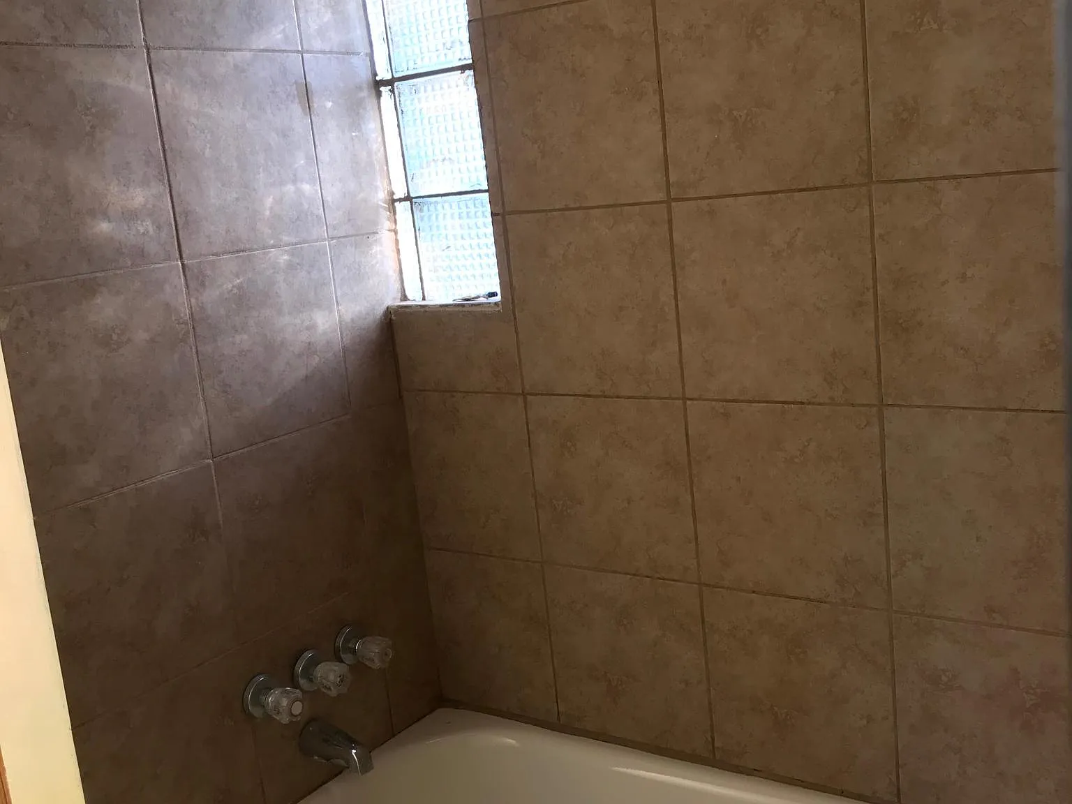 2 bed, $1,400 — Photo 3