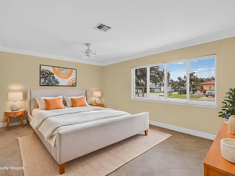 899 Granada Dr — Photo 13