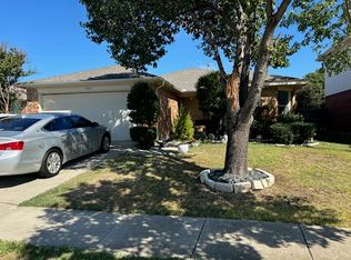 1560 Chivalry Ln, Little Elm, TX 75068