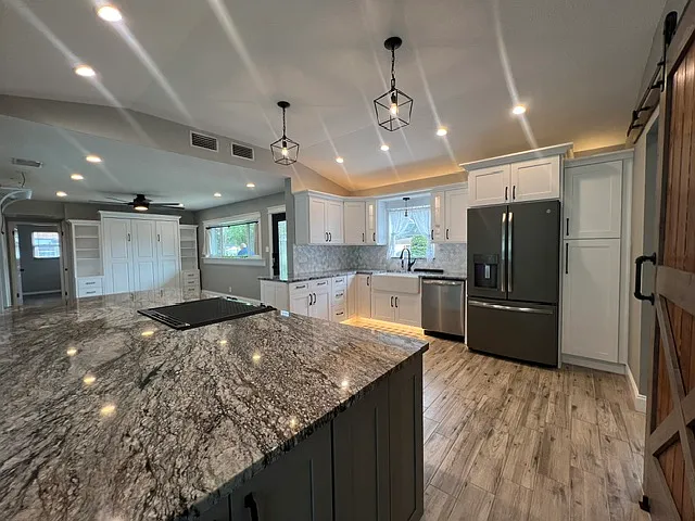 1501 W Perdiz St — Photo 10