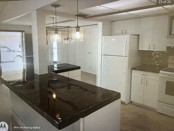 5th image of 3634 Edam St