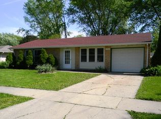 1097 Borden Dr, Elgin, IL 60120