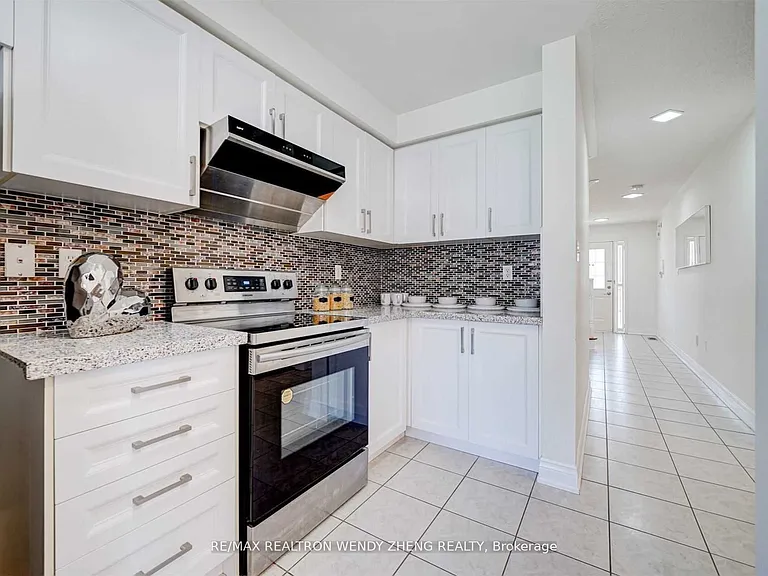 60 Warren Bradley St — Photo 13