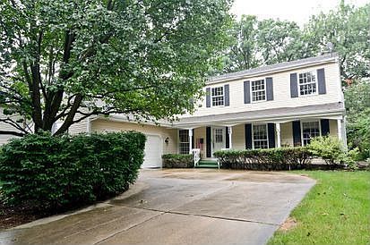 1st image of 220 Roslara Ct