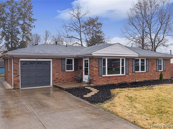 3rd image of 572 Eastside Avenue