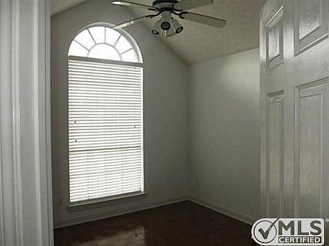4th image of 7414 Sand Pine Dr