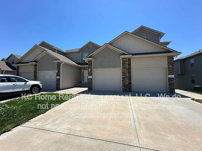 2 bed, 3.5 bath, 2050 sqft, $1,750 — Photo 1