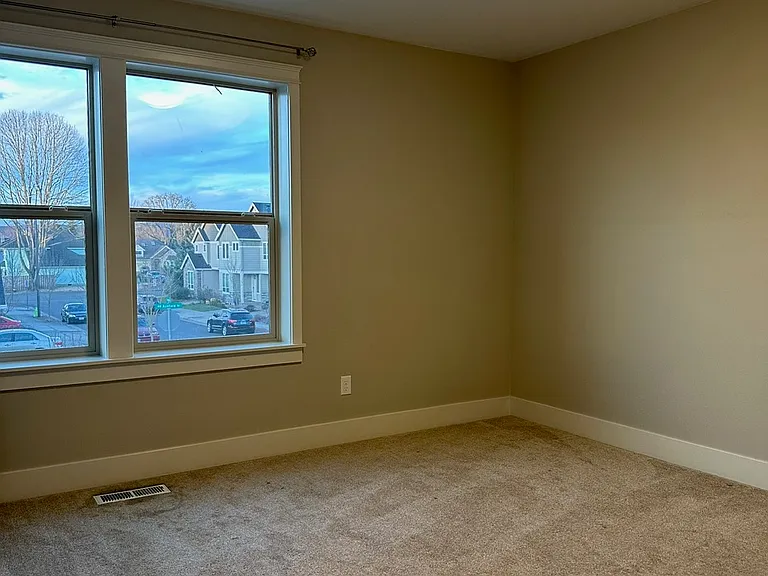 16082 NW Ashfield Dr — Photo 21