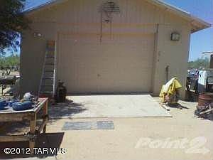 detached garage