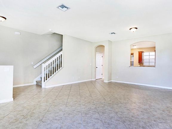 2nd image of 615 Dakota Dr #615