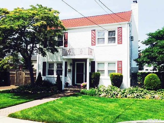 2nd image of 893 De Mott Ave