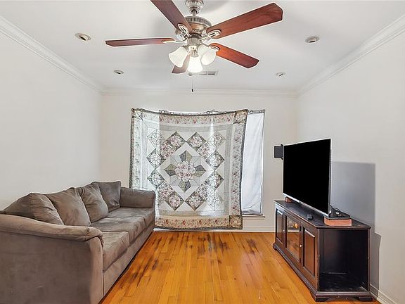 2nd image of 5721 Norland Ave