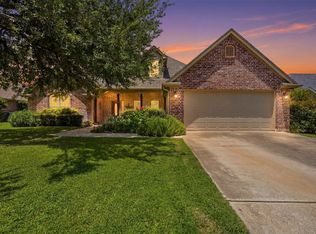107 Clyde Dr, Aledo, TX 76008