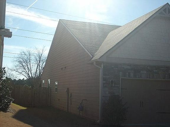 3rd image of 1711 Grand Oaks Dr