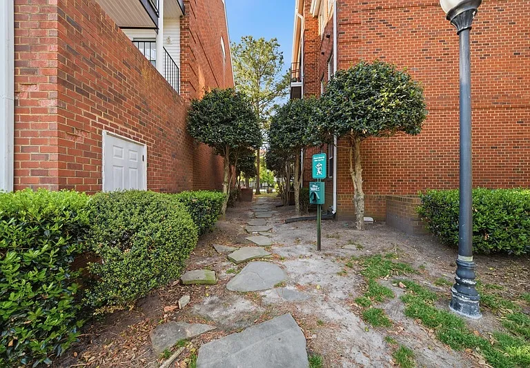 205 Westover Ave #1-203 — Photo 30