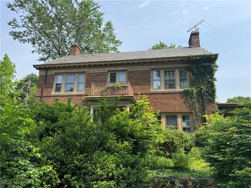 Real estate listing image