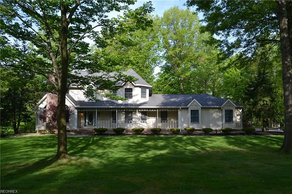 7640 Regency Dr photo 1