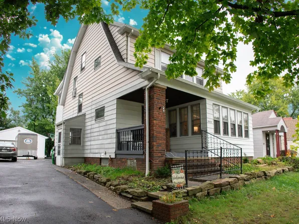 20615 Ridgewood Rd, Beachwood, OH 44122