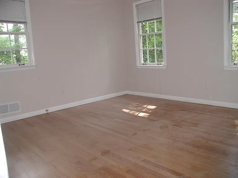 4179 Shawnee Ln NE — Photo 16