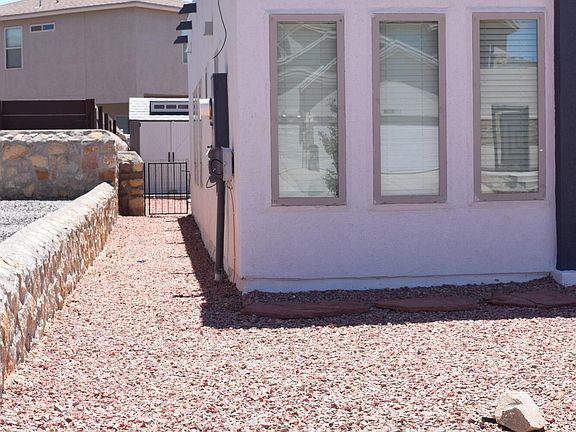 3rd image of 304 Playa Tronones Ave
