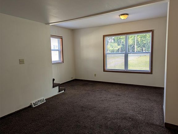 3rd image of 716 Lindoo Avenue