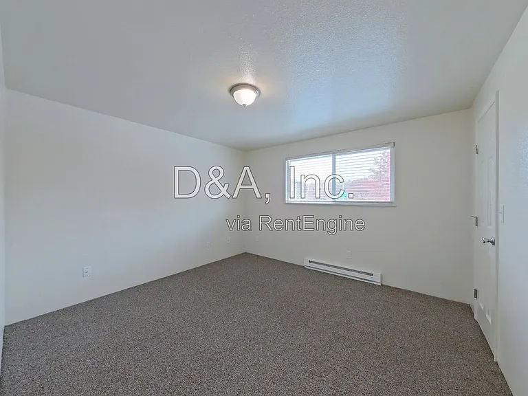 110 NE Conifer Blvd #11 — Photo 7