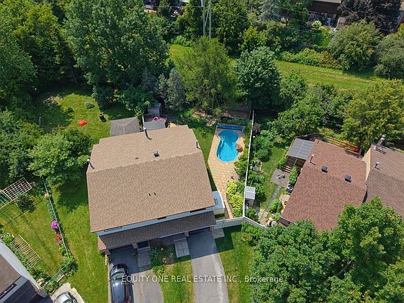 3rd image of 3380 Uplands Dr