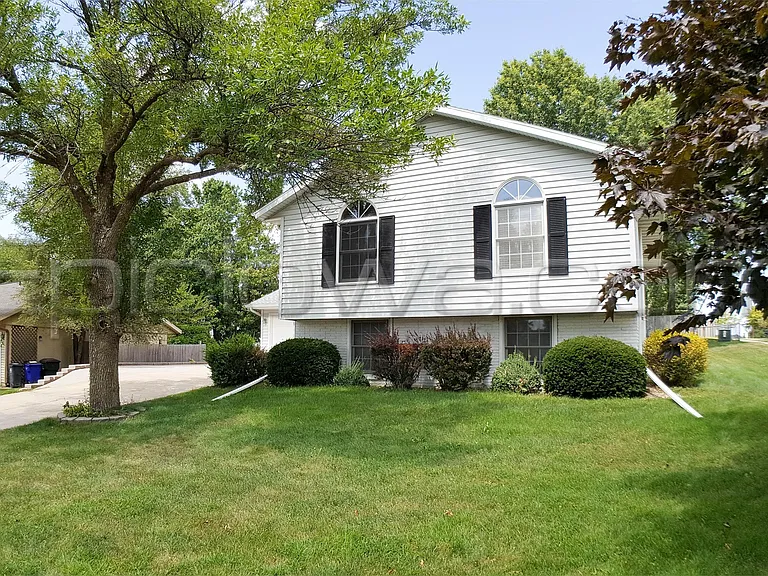 1504 Brookdale Ln NE — Photo 18