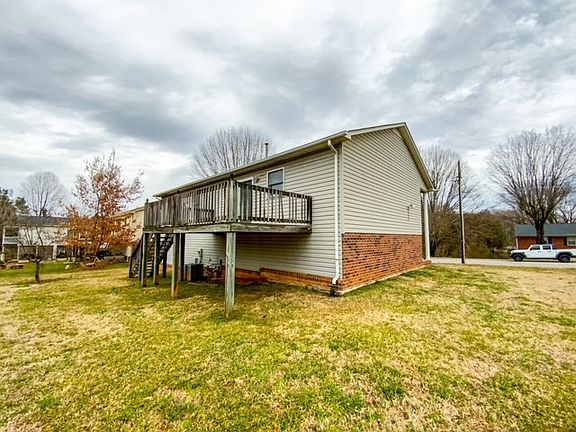 2nd image of 133 N Davis Dr