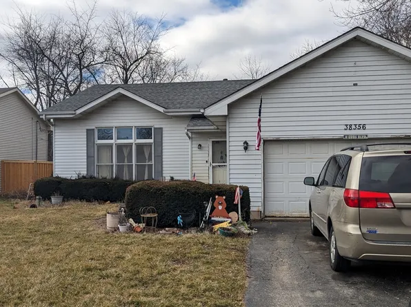 38356 N Manor Ave, Beach Park, IL 60087
