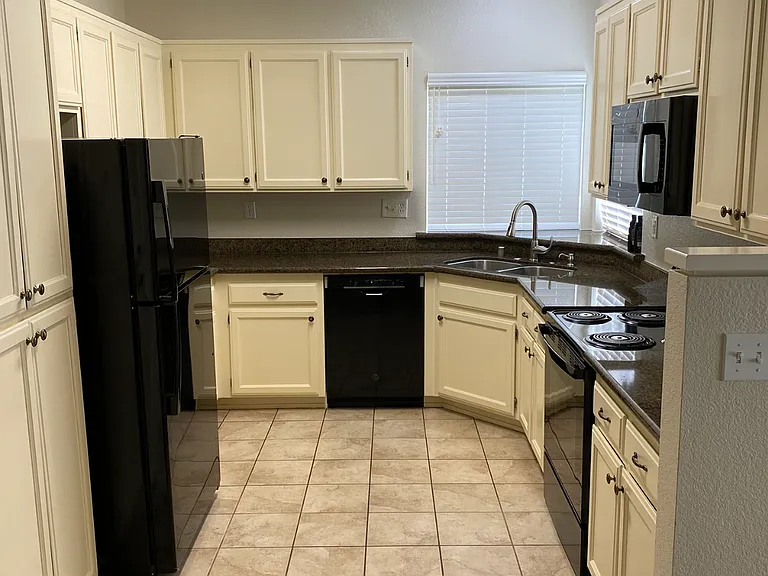 268 Napoli Ct — Photo 11
