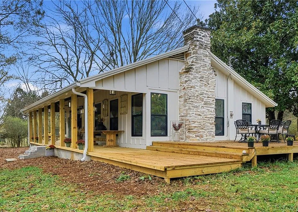 356 Hyde Rd