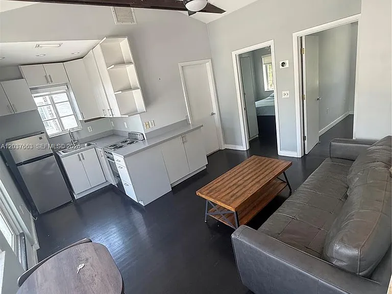 912 Euclid Ave #2 — Photo 18