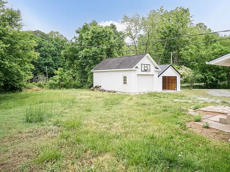 3107 Lucas St — Photo 4