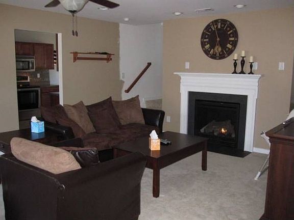 4th image of 7334 Jeanne Dr