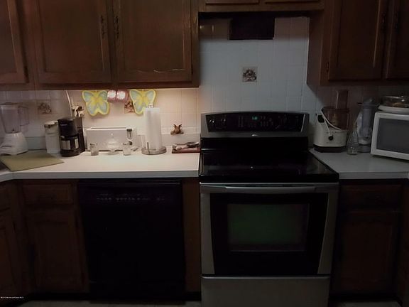 3rd image of 1165B Argyll Cir