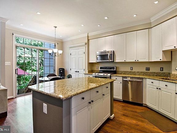 5th image of 5704 Governors Pond Cir