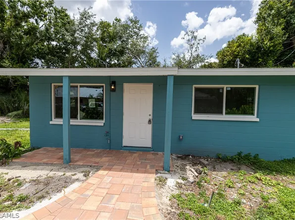 2715 Market St, Fort Myers, FL 33916