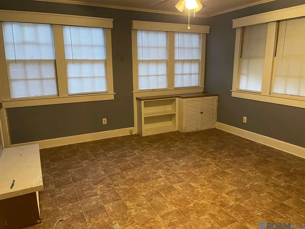 4 bed, 1800 sqft, $1,350 — Photo 2