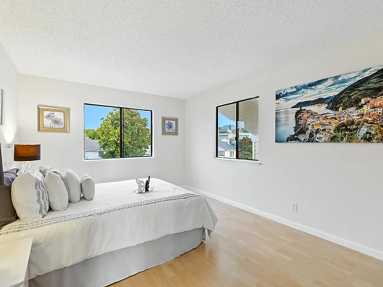 Upstairs bedroom 2