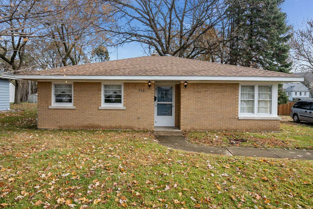 710 Betula St photo 1