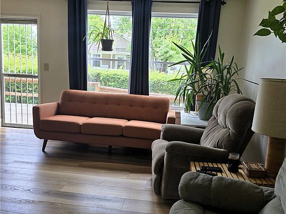 4th image of 9407 Marcella Dr