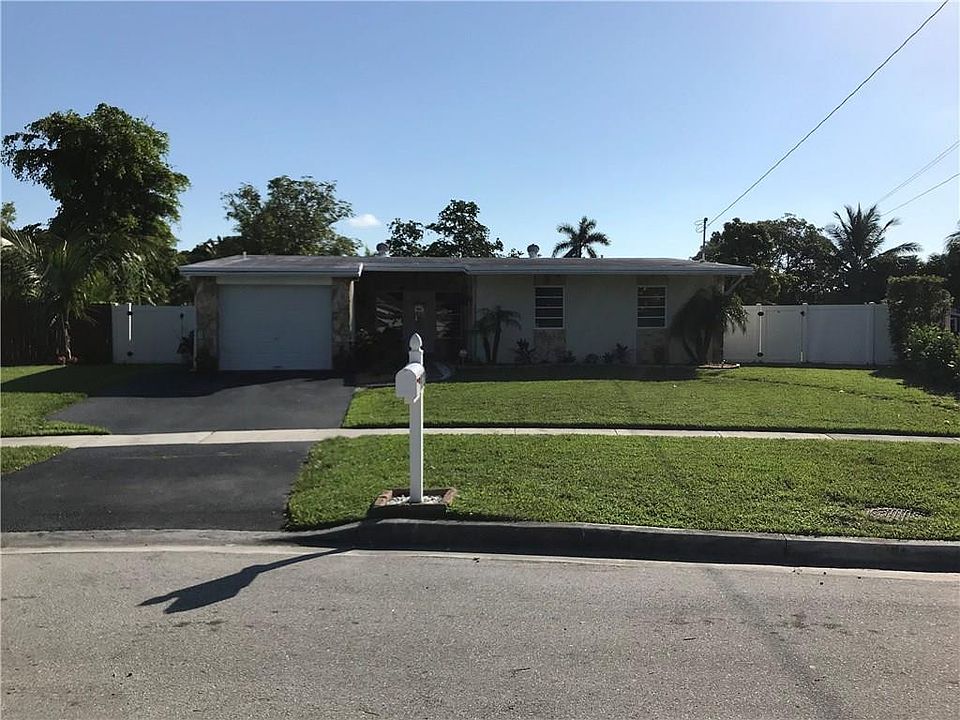 1st image of 1812 W W River Drive